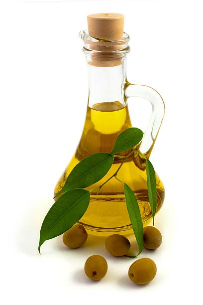 istock Bottle of oil 106419326