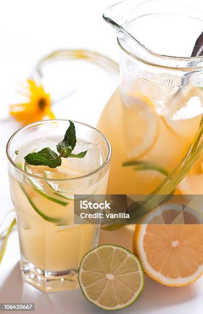 Feito Em Casa Limonada - Fotografias de stock e mais imagens de Alimentação Saudável - Alimentação Saudável, Amarelo, Beber