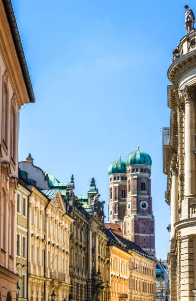 istock Famous Munich Cathedral - Liebfrauenkirche 1064208488