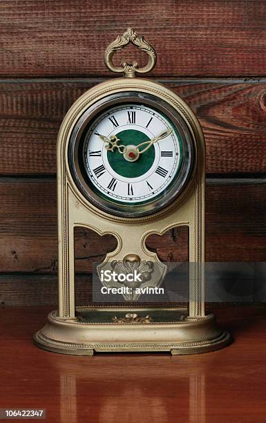 Antique Clock - Fotografias de stock e mais imagens de Antigo - Antigo, Castanho, Círculo
