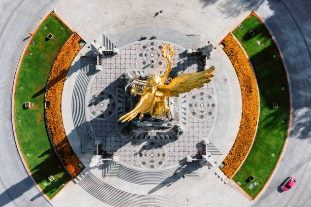 istock Independence Monument Mexico City 1064321398