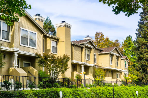 edificios residenciales, bahía de san francisco - townhomes fotografías e imágenes de stock