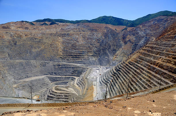 Aberto Poço de Mina de cobre - foto de acervo