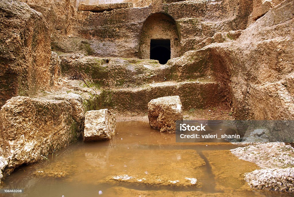 Cave et de l'eau - Photo de Architecture libre de droits