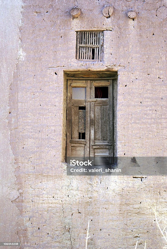 Porta e finestra - Foto stock royalty-free di Abbandonato