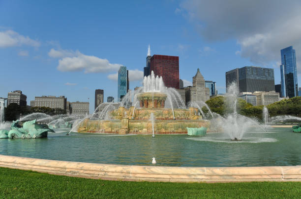 fontanna buckingham w chicago - grounds city life park grant park zdjęcia i obrazy z banku zdjęć