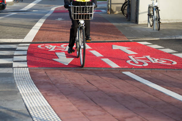 cycle_path - bicycle racing bicycle isolated red - fotografias e filmes do acervo