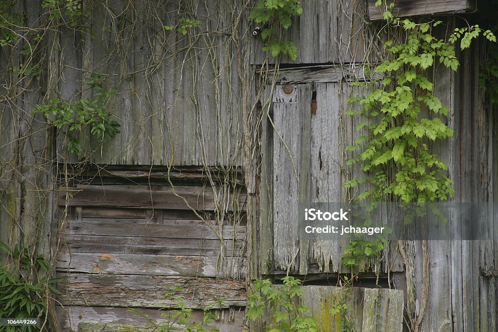 Deteriorado Prédio de armazenamento, - Foto de stock de Abandonado royalty-free