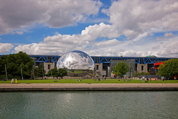 The cité of science and industry,Paris,France The Cité des Sciences et de l'Industrie ("City of Science and Industry") is the biggest science museum in Europe.Located in Parc de la Villette in Paris.The goal of the Cité is to spread scientific and technical knowledge among the public, particularly for youth, and to promote public interest in science, research and industry. la geode stock pictures, royalty-free photos & images