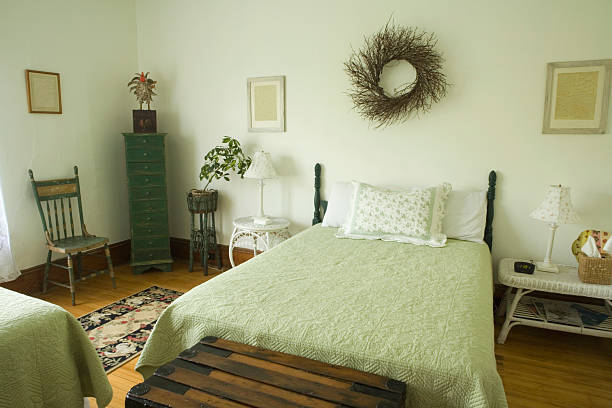 blado zielony pokój - bed and breakfast bed green indoors zdjęcia i obrazy z banku zdjęć