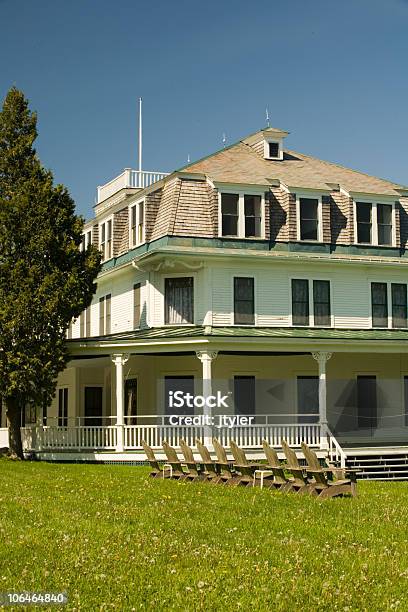 Lago House Foto de stock y más banco de imágenes de Hotel rural - Hotel rural, Vermont, Aire libre