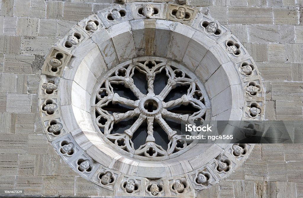 Die Kathedrale von Orbetello-Rose Window - Lizenzfrei Architektonische Säule Stock-Foto