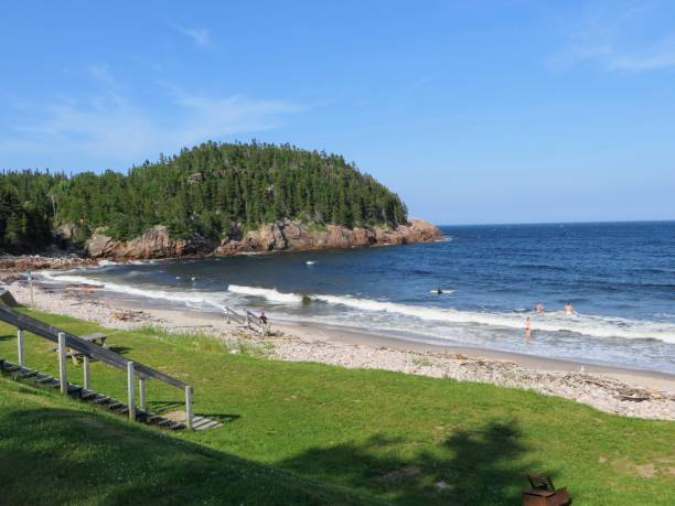 the beautiful and rugged coast and beaches of cape breton island facing the atlantic ocean in nova scotia, canada - nova scotia extreme terrain cape breton island landscape imagens e fotografias de stock