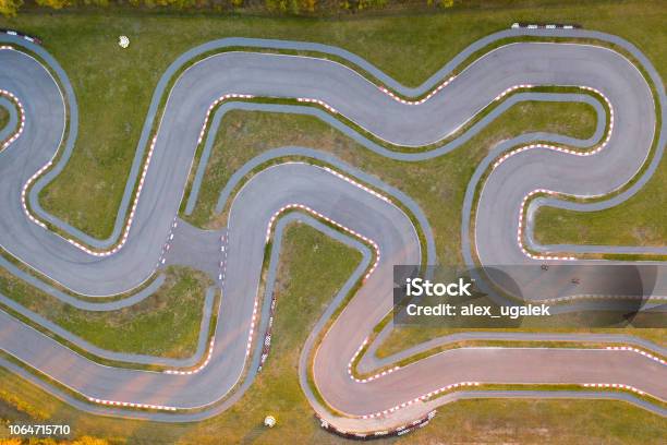 Photo libre de droit de Vue Aérienne De La Piste De Karting banque d'images et plus d'images libres de droit de Piste de compétition - Piste de compétition, Vue aérienne, Kart