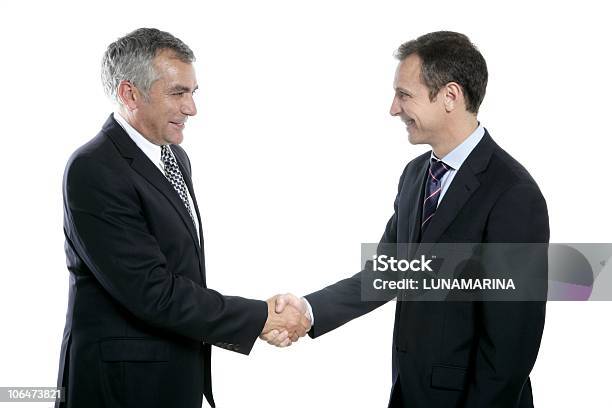 Erwachsene Geschäftsmann Handshake Erfahrung Porträt Stockfoto und mehr Bilder von Hände schütteln