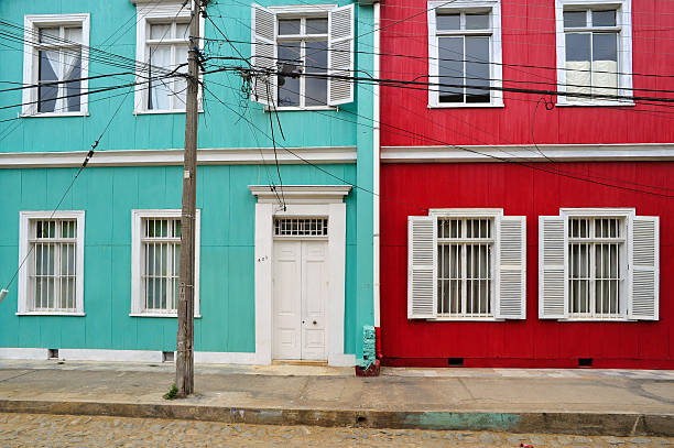 istock Colour building in Valparaiso, Chile 106480485