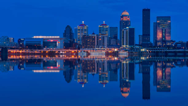 istock Louisville skyline at sunset 1064818332