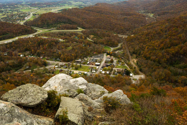 istock Autumn at the Cumberland Gap 1064829930