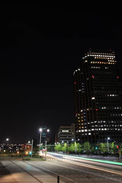istock VA105 a night view of Yeouido 1064955562