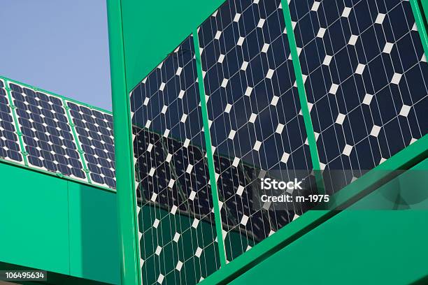 Foto de Painéis Solares e mais fotos de stock de Pilha de combustível - Pilha de combustível, Energia solar, Painel de controle