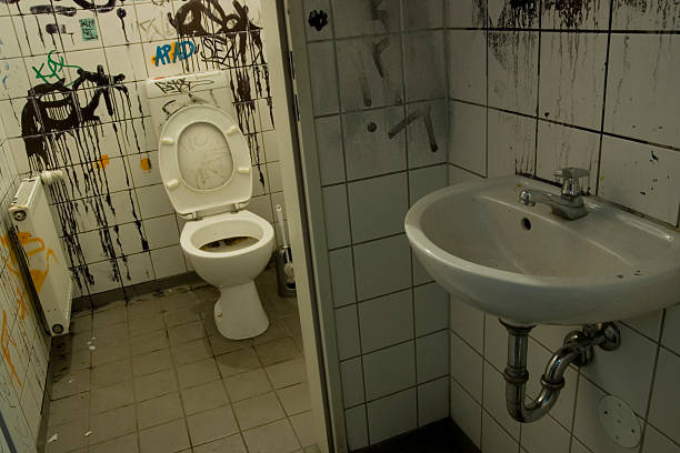 istock Dirty Toilet in Berlin 106495692