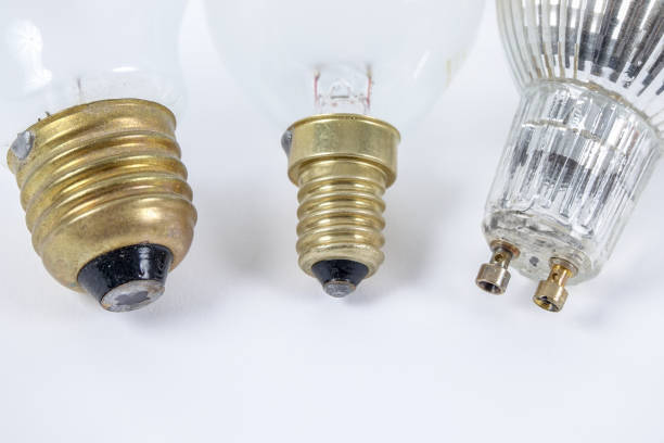 trois types de sources lumineuses / lampe de prises de courant. - gu10 photos et images de collection