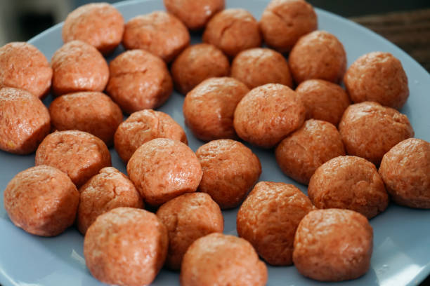 istock RAW of Meatballs Meat 1065036078