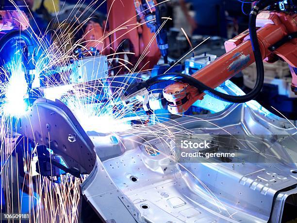 Fabrik Produktion Stockfoto und mehr Bilder von Schweißer - Schweißer, Automobilindustrie, Roboter