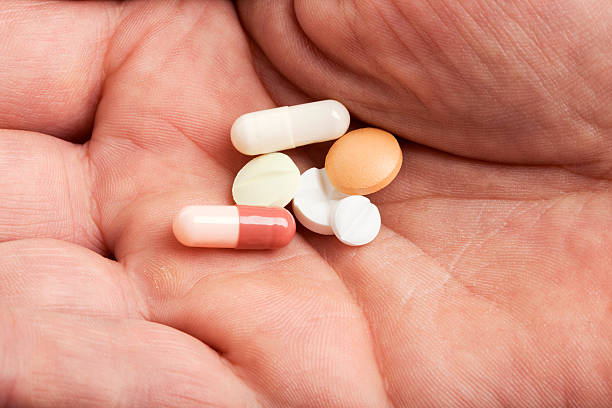 dosis diaria - hormone therapy hrt pill medicine fotografías e imágenes de stock