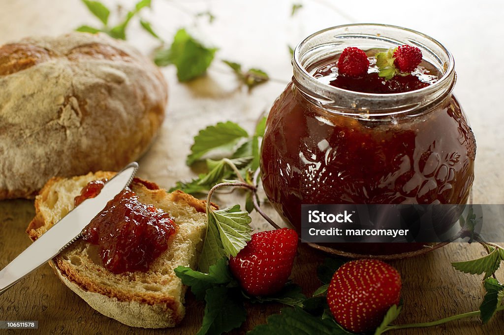 Marmellata di fragole - Foto stock royalty-free di Barattolo di vetro