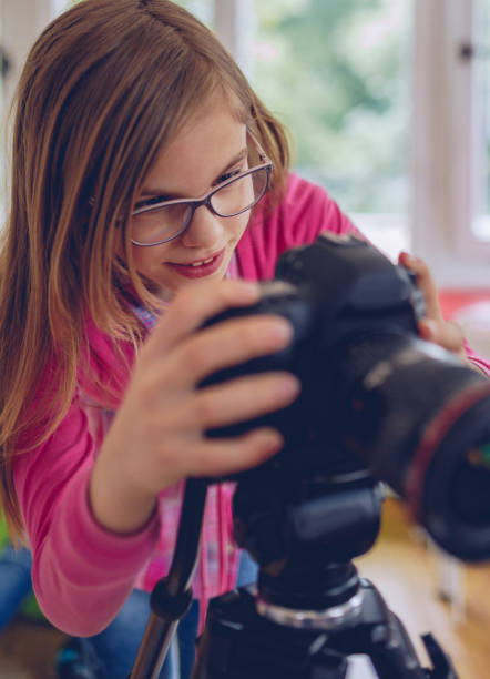 istock Little girl artist 1065129520