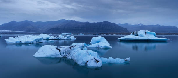 istock Icebergs on Jokulsarlon Glacier Lagoon, Iceland 1065145338