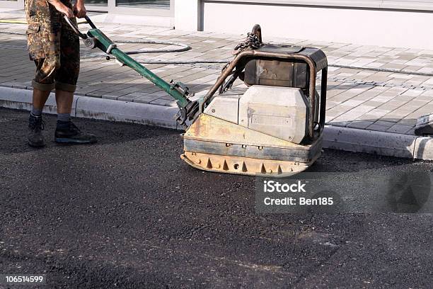 Asphalt Arbeiter Stockfoto und mehr Bilder von Dampfwalze - Dampfwalze, Maschinenteil - Ausrüstung und Geräte, Aktivitäten und Sport