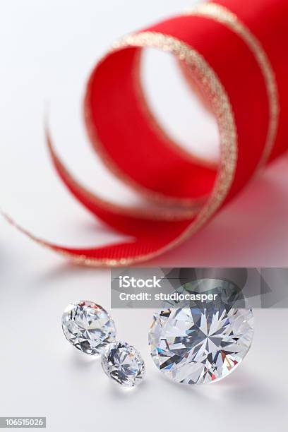 ダイヤモンドとリボン - まぶしいのストックフォトや画像を多数ご用意 - まぶしい, カラー画像, リボン