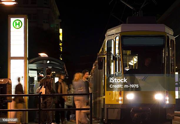 Tramstation - zdjęcia stockowe i więcej obrazów Berlin - Berlin, Noc, Tramwaj linowy