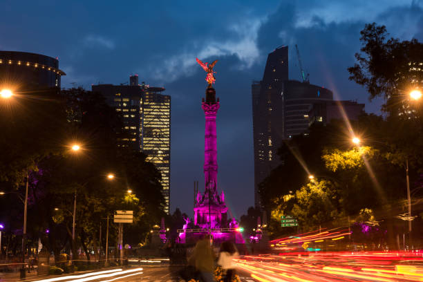 istock Mexico city skyline at dusk 1065164124
