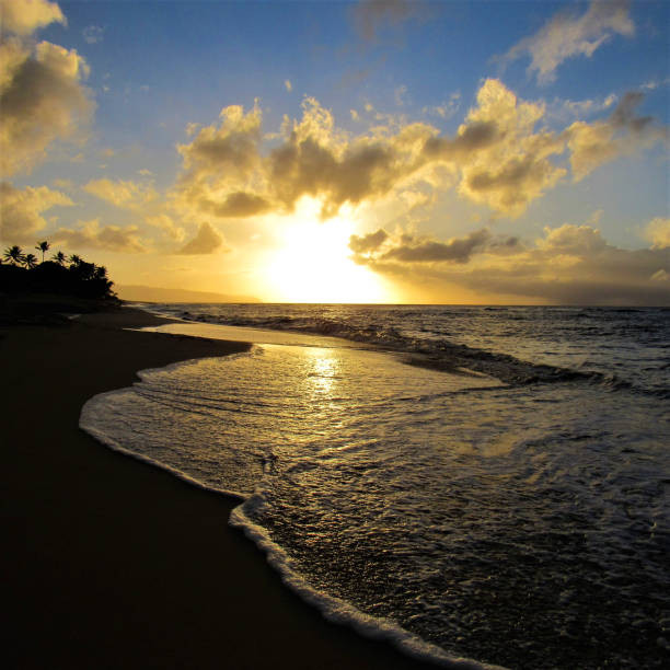 istock Sunset at Sunset Beach, North Shore, Sunset, Oahu, Hawaii 1065236100