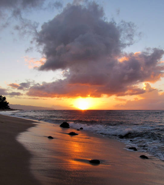 istock Sunset at Sunset Beach, North Shore, Sunset, Oahu, Hawaii 1065236132