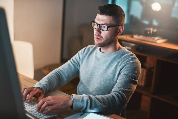 istock Putting in extra hours to receive extra rewards 1065289196