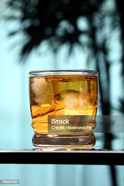 Scotch Whisky Stockfoto und mehr Bilder von Alkoholisches Getränk - Alkoholisches Getränk, Alkoholismus, Cocktail