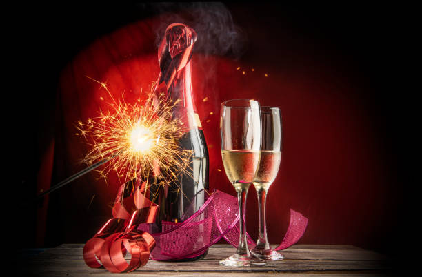 party or event celebration with champagne and fireworks - champagne pink luxury table imagens e fotografias de stock