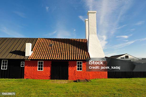 Fumo Casa A Europa Na Ilha Bornholm - Fotografias de stock e mais imagens de Ilha Bornholm - Ilha Bornholm, Câmara de fumagem, Arenque