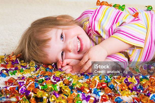 Photo libre de droit de Bonbons Pour Les Enfants banque d'images et plus d'images libres de droit de Confiserie - Mets sucré - Confiserie - Mets sucré, Enfant, Grand groupe d'objets