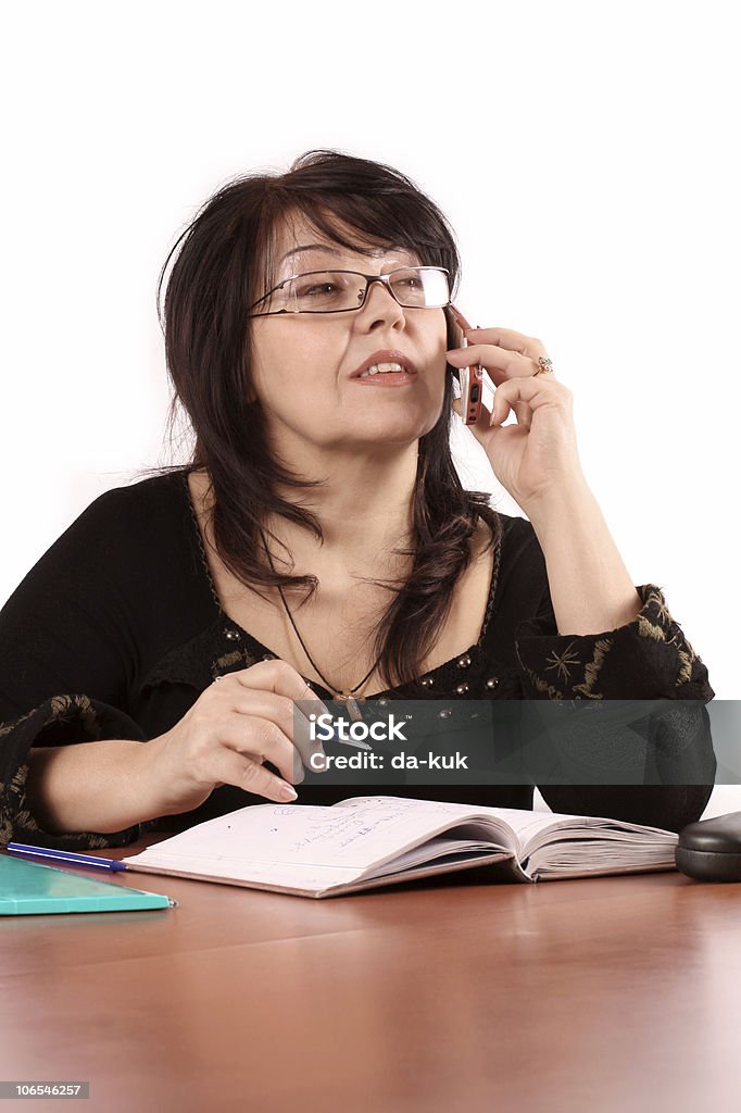 Mujer con teléfono móvil - Foto de stock de 40-44 años libre de derechos