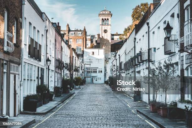 Exclusive Mews In London Stock Photo - Download Image Now - London - England, Street, Kensington And Chelsea