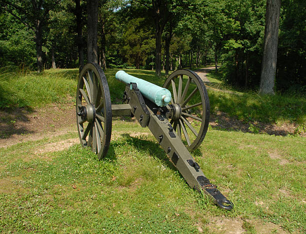 istock Cannon on Confederate earthworks at Fort Donelson 106549683