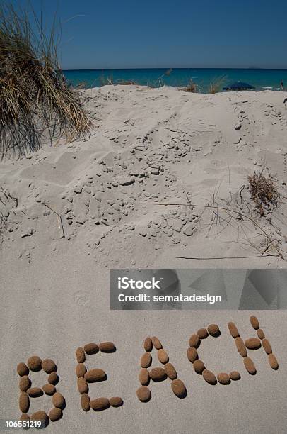 Wort Auf Dem Sand Strand Stockfoto und mehr Bilder von Blau - Blau, Einzelwort, Farbbild