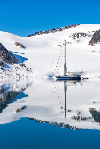 Expedition to northern Svalbard by sailing boat, reflection