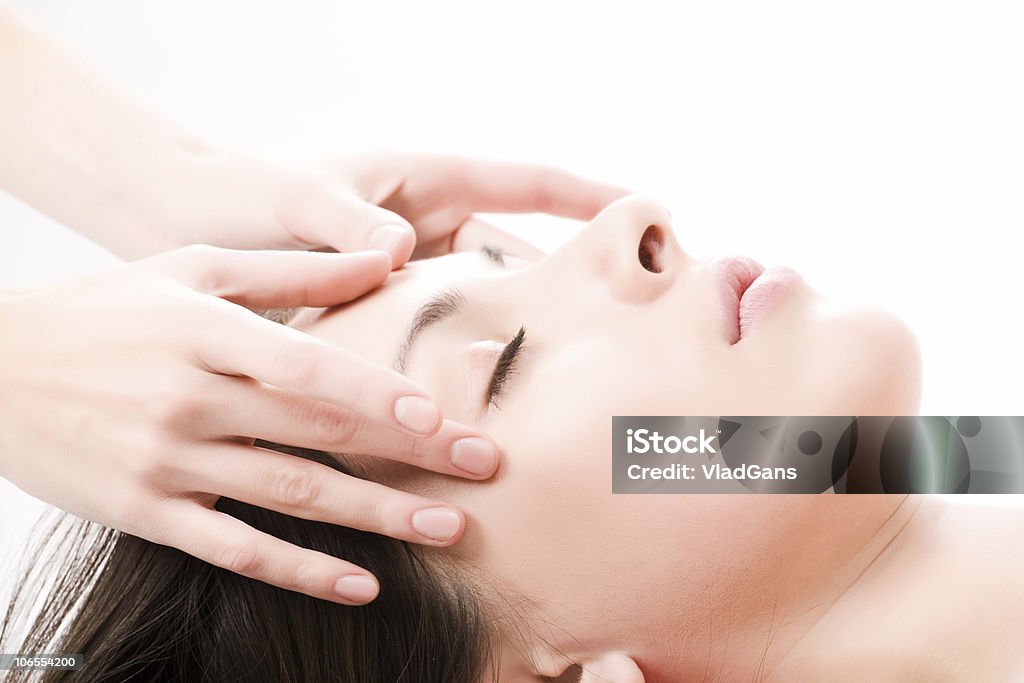 Gesichtsbehandlung, massage - Lizenzfrei Gesichtsmassage Stock-Foto