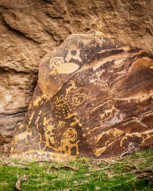 istock Petroglyphs - Nine Mile Canyon 1065590758